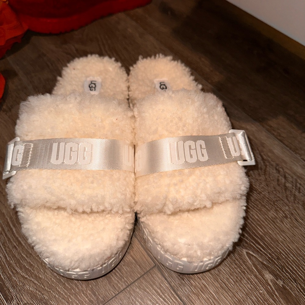 Ugg slides